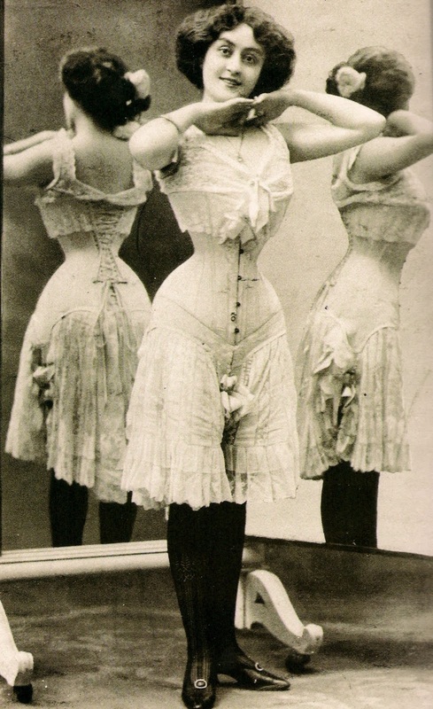 Znalezione obrazy dla zapytania corset history